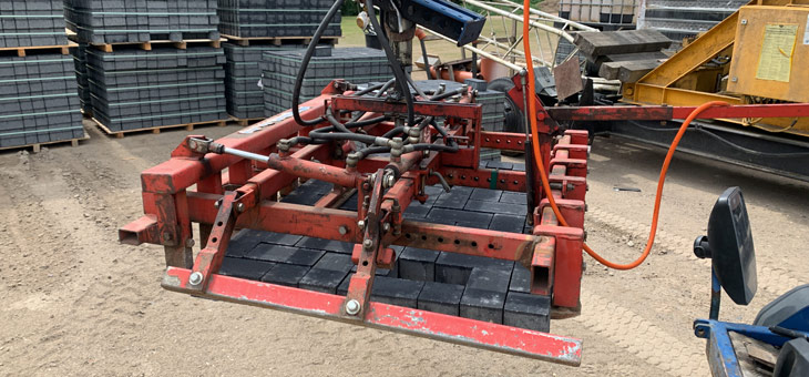 Verlegezange Pflasterarbeiten